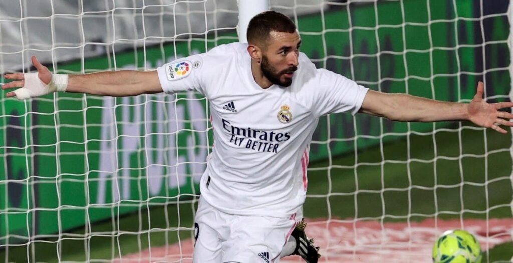 Real Madrid gana al Athletic con doblete de Benzema y compite por la cima thumbnail