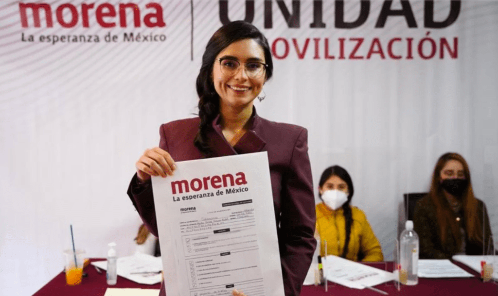 Paloma Aguilar, ex escolta de AMLO, se registra para la candidatura de Morena a la gubernatura de San Luis Potosí thumbnail