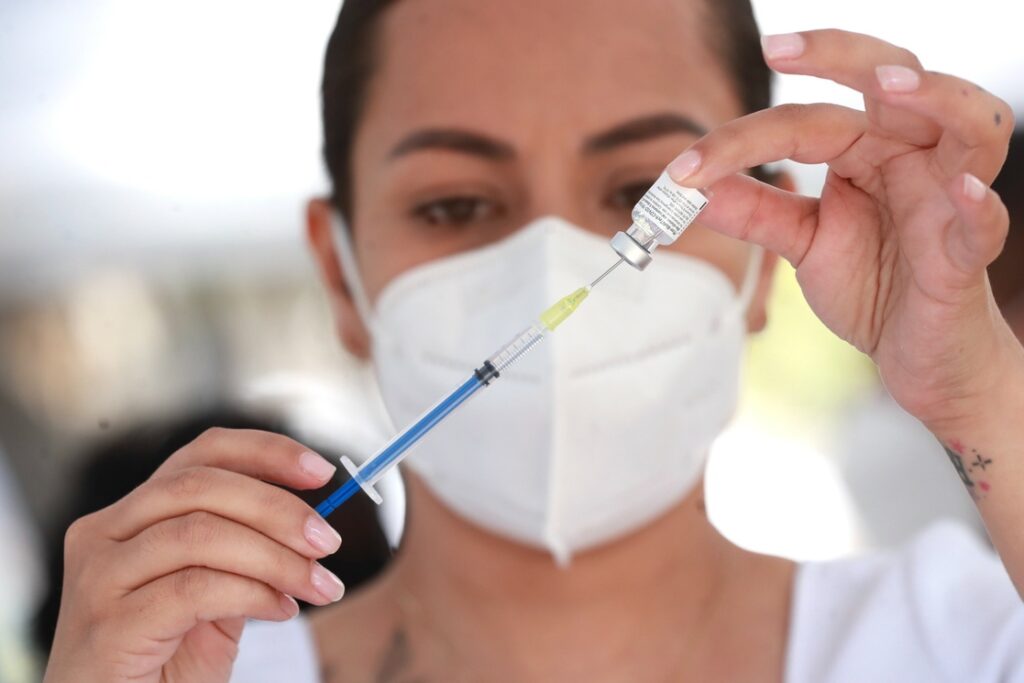 Próximo martes llegan 400 mil dosis más de vacunas López Obrador thumbnail