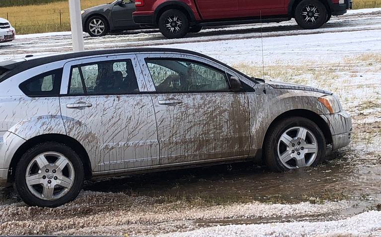 Fuerte granizada deja daños en viviendas y automóviles en Cuauhtémoc, Chihuahua thumbnail