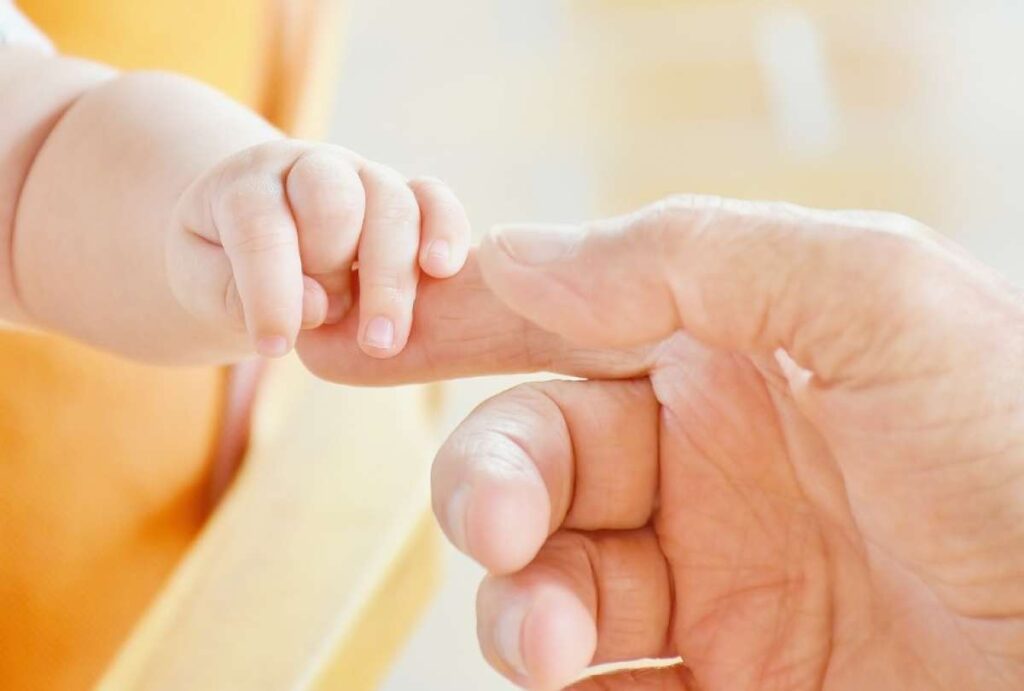 China reporta una baja en su tasa de natalidad thumbnail