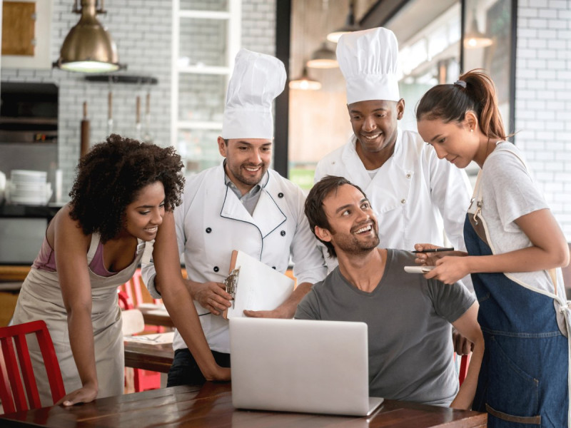 Coca-Cola y Reservándonos lanzan iniciativa para formar al sector restaurantero thumbnail