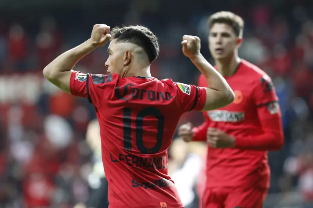 El uruguayo Leo Fernández convierte dos goles en goleada de Toluca al Santos thumbnail
