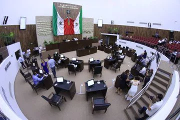 La Fracción Legislativa del Partido Acción Nacional presentó la iniciativa para declarar el Teatro Regional Yucateco como Patrimonio Cultural Intangible del Estado de Yucatán thumbnail
