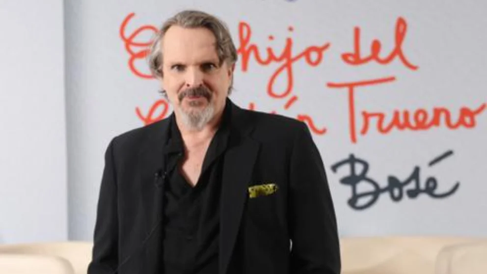 Miguel Bosé habría sufrido un asalto en su casa de México por parte de un comando armado thumbnail