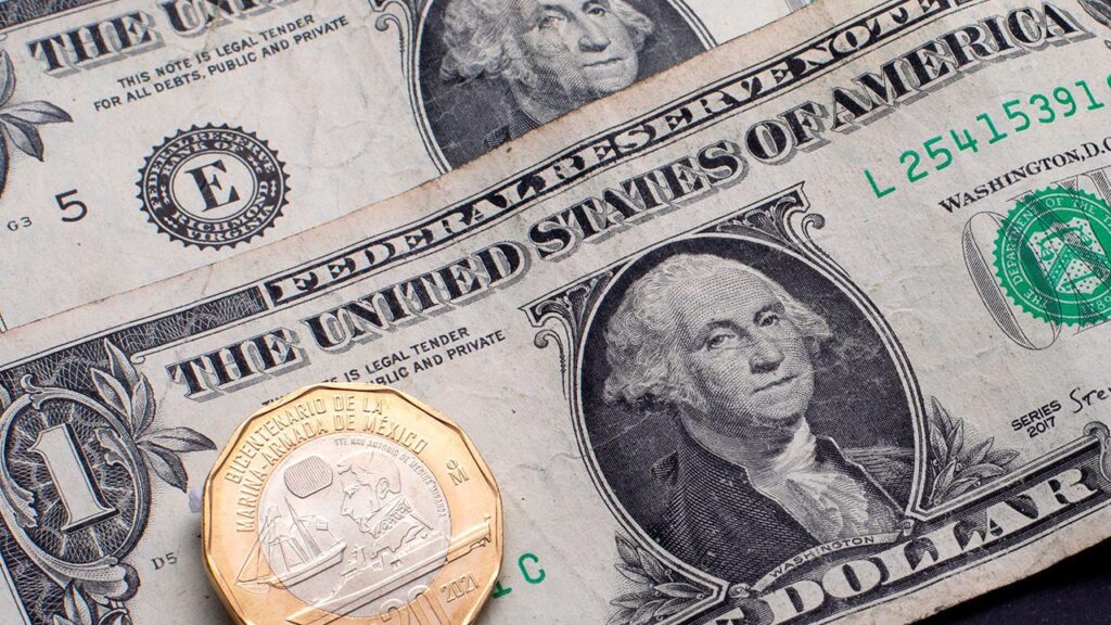 Peso gana tras datos de inflación en EU y opera en 18.82 por dólar thumbnail