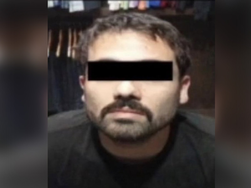 Por qué Ovidio sale con ganchos y ropa colgada en foto de detención thumbnail