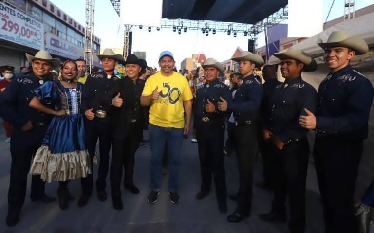 Alcalde reconoce el valor de la UACJ durante su festejo por 50 aniversario thumbnail