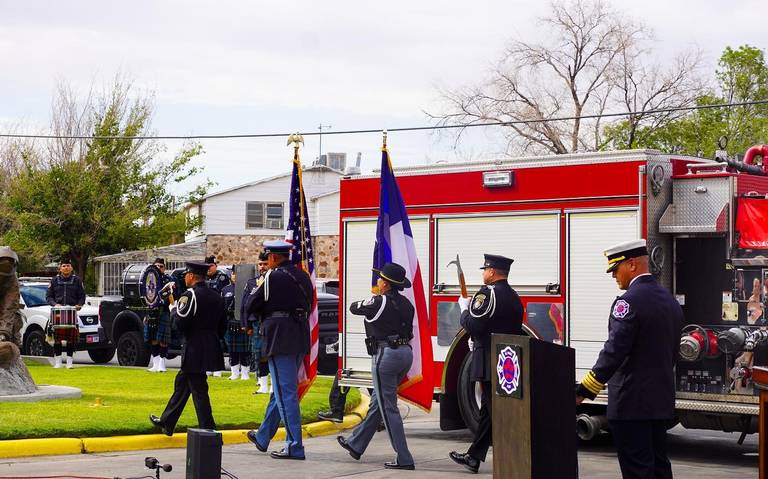 Conmemoran en El Paso a bomberos fallecidos en el 911 thumbnail