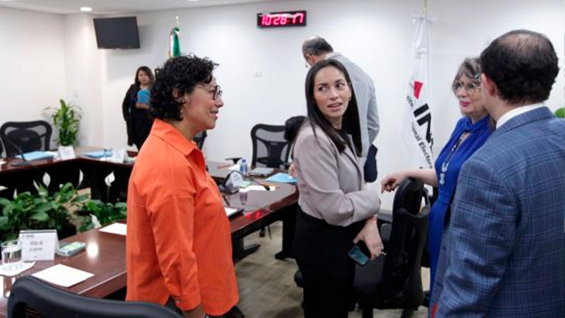 Se reúnen Consejeras y Consejeros del INE con representantes de Meta thumbnail