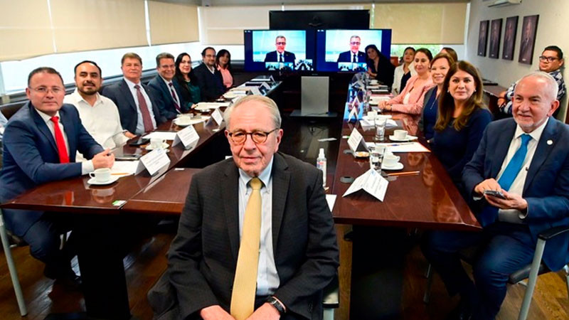 Secretaría de Salud da la bienvenida a José Moya Medina, nuevo representante en México de OPSOMS thumbnail