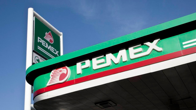 Llega a Guerrero buque de Pemex con 72 mil barriles de combustible thumbnail