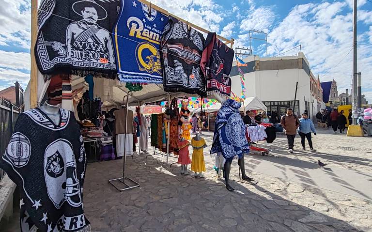 Juarenses comienzan con las compras navideñas thumbnail