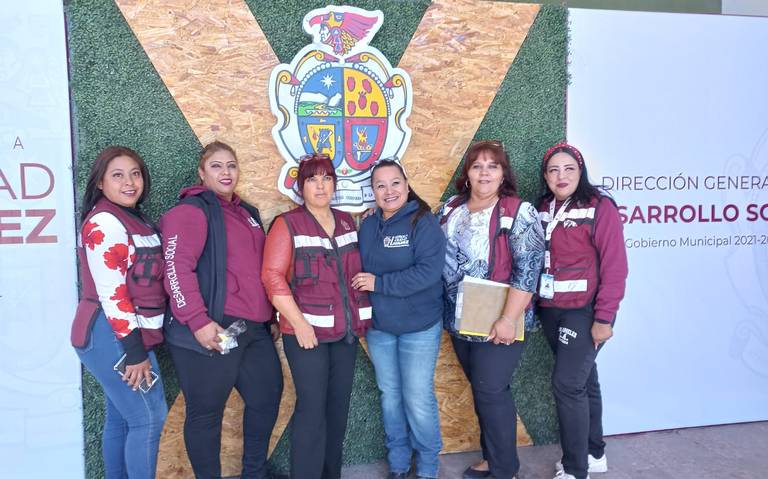 Municipio entrega 800 chamarras y cobijas a comités de vecinos thumbnail