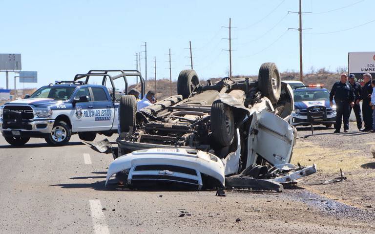 Escoltas de Realivázquez están fuera de peligro tras accidente en carretera a Juárez thumbnail