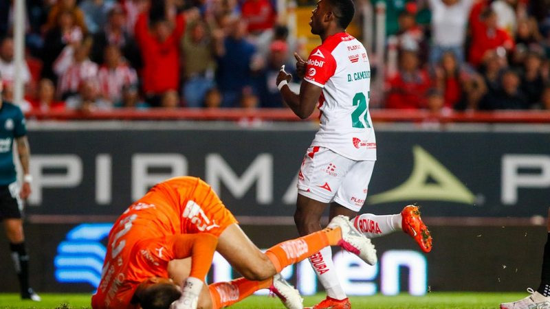 Necaxa sigue invicto tras vencer a Chivas en el Clausura 2024 de la Liga MX thumbnail