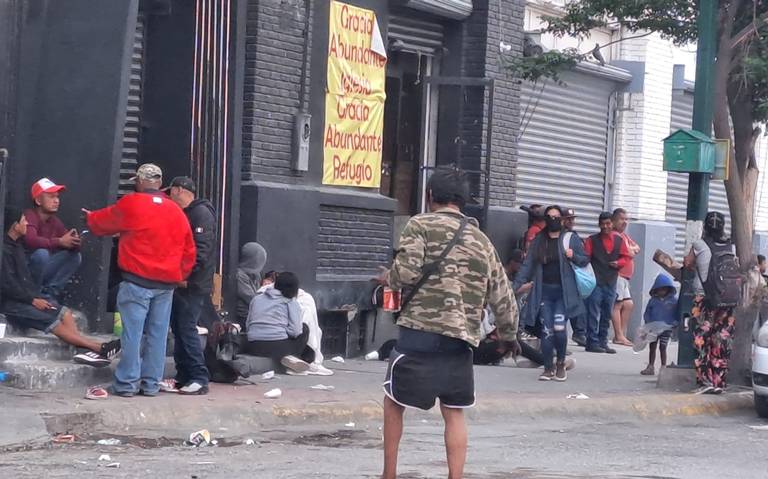 migrantes en calles thumbnail