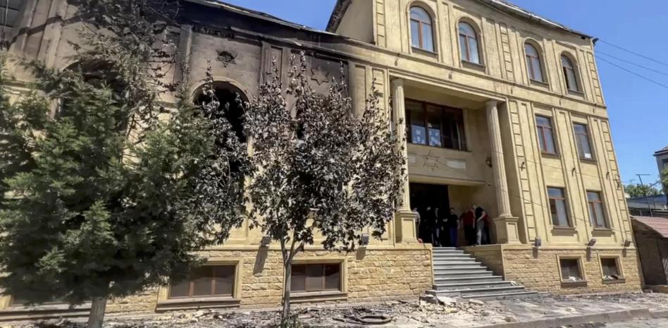 6679a7d0a3577 thumbnail