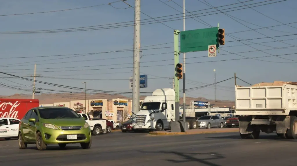 Fallas en semáforos se derivaron de problemas con el suministro de energía Policía Vial thumbnail