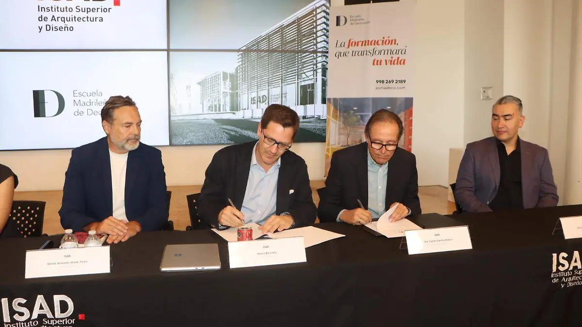 Firman ISAD y ESMADECO convenio