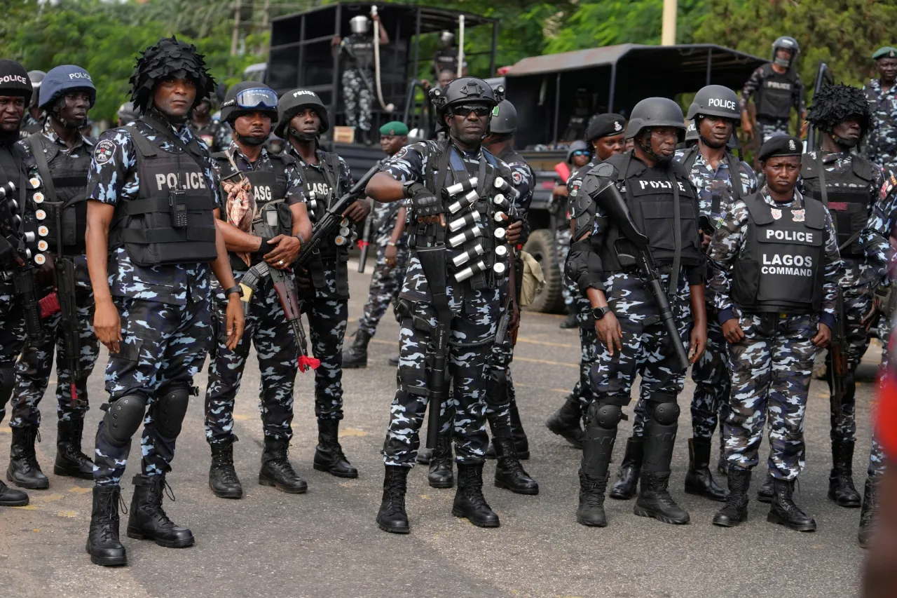 Extremistas matan a 162 personas en ataques a aldeas en Nigeria