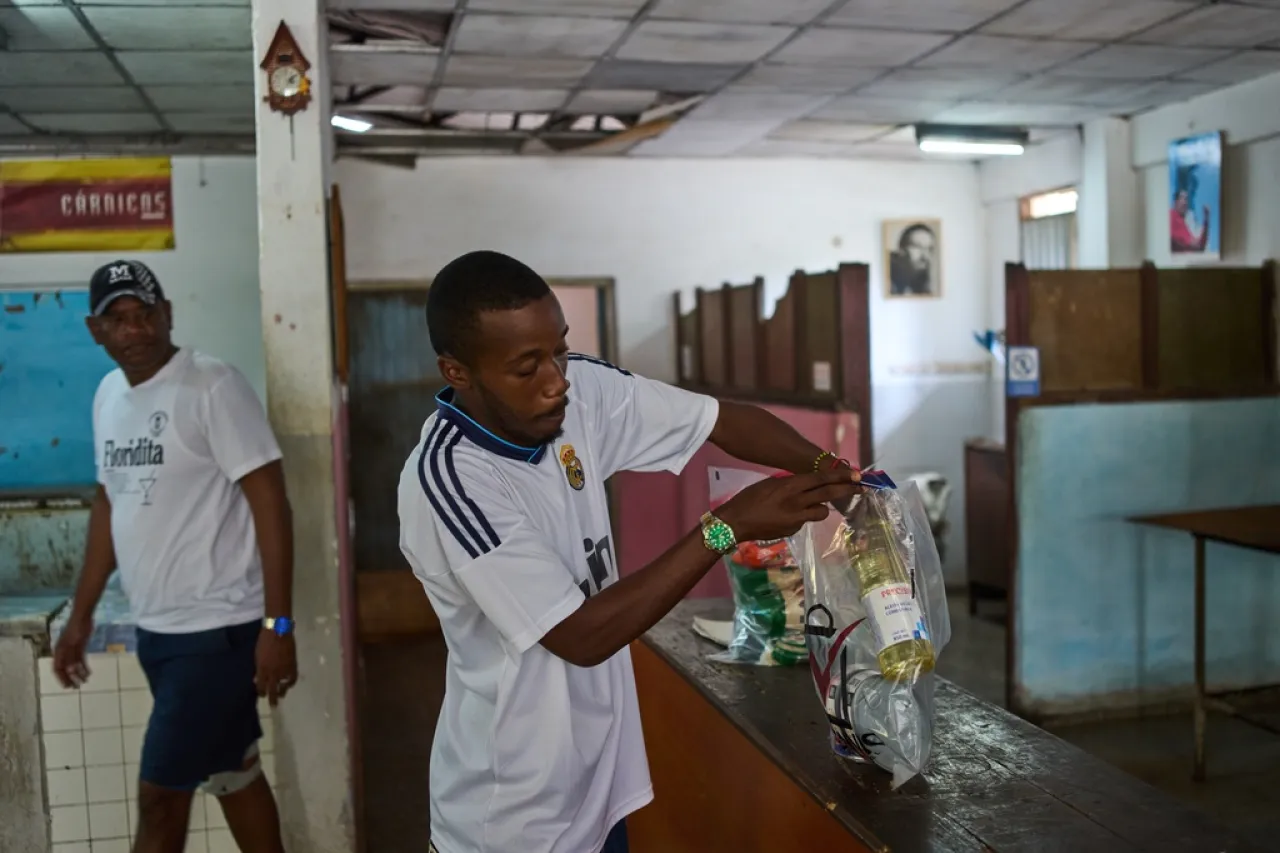Envía México segundo cargamento de ayuda humanitaria a Cuba