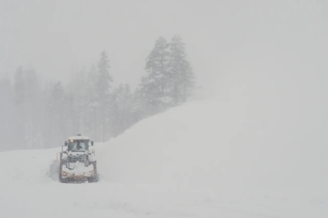 Hallan muertos a 8 esquiadores que desaparecieron tras avalancha en California