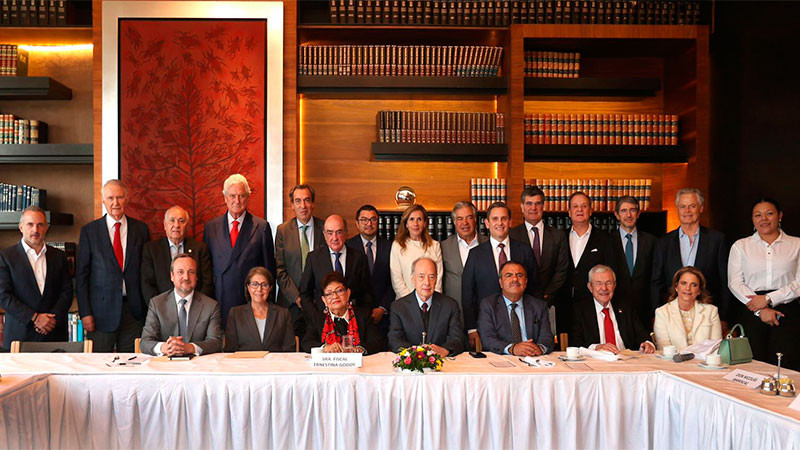Coinciden la FGR y representantes del sector empresarial en la necesidad de reforzar la colaboración institucional para impulsar la seguridad, la certeza jurídica y el crecimiento económico