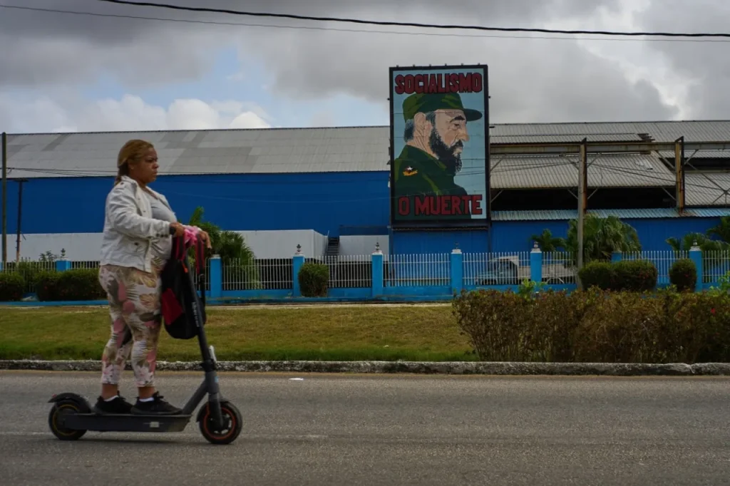 Busca Cuba aliviar crisis con envío de petróleo ruso