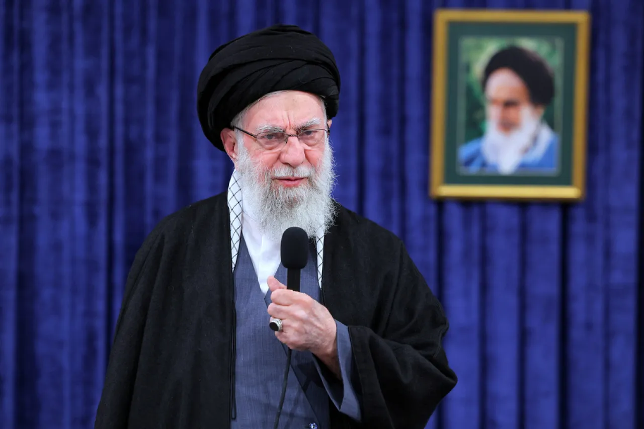 Intensifican ataques de EU e Israel a Ali Khamenei