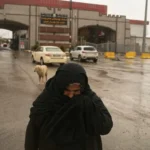 Cruzan iraníes al norte de Irak en busca de comida, internet y trabajo