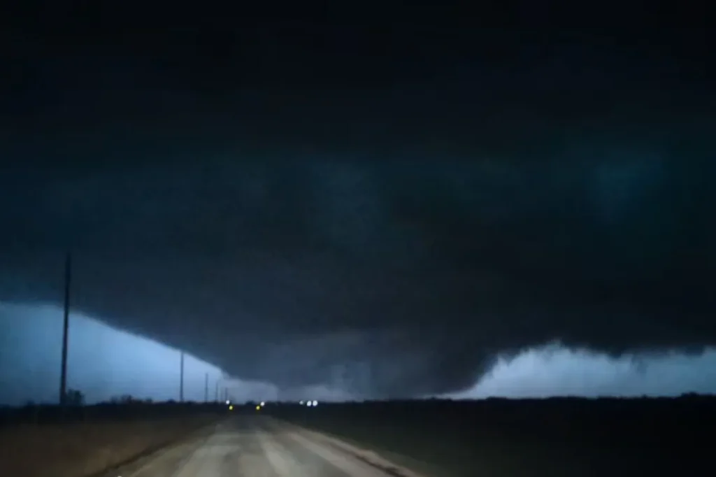 Fuertes tormentas dejan al menos 4 muertos en Michigan