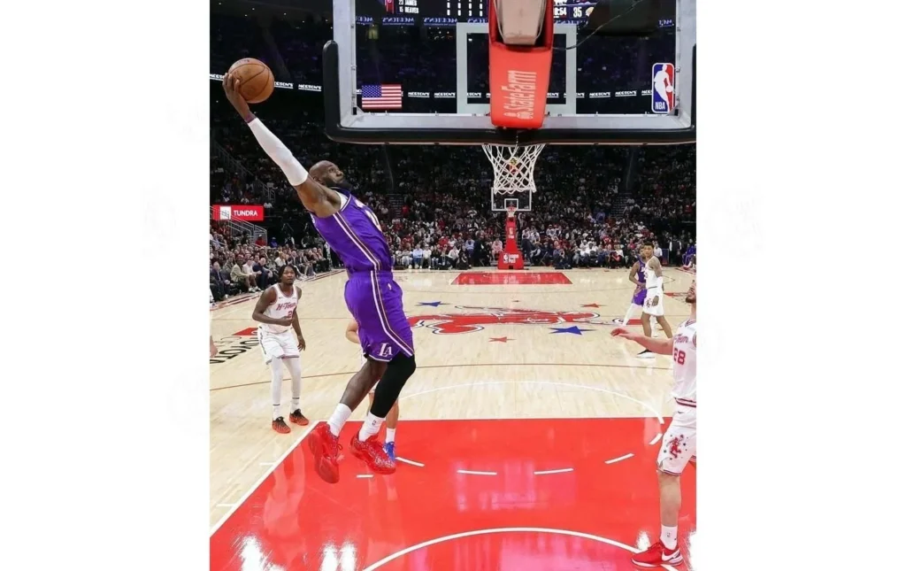 lebron-ItlIQJBwl thumbnail
