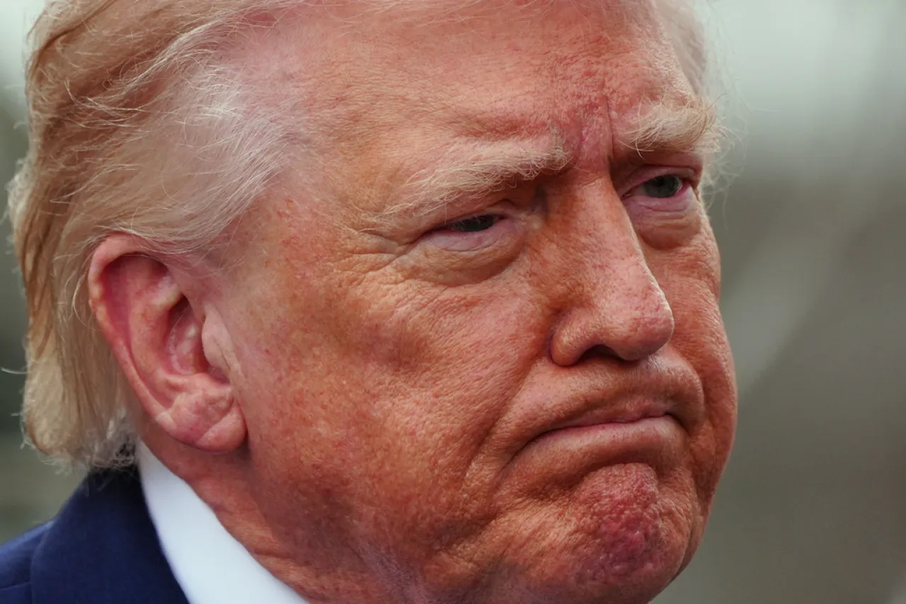 Rompe Trump tradición y asiste a alegato en Corte Suprema